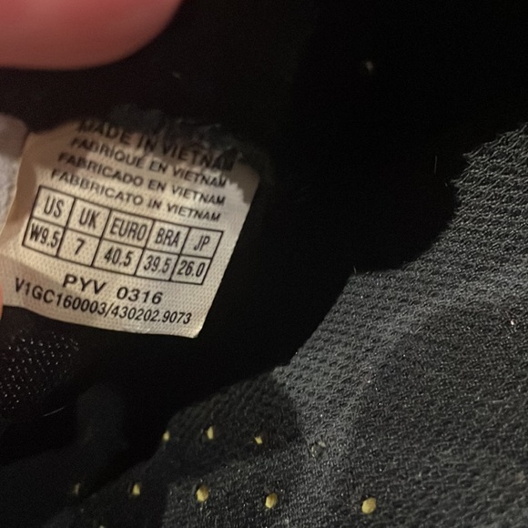 Mizuno wave lightning volleyball shoes - Picture 4 of 4